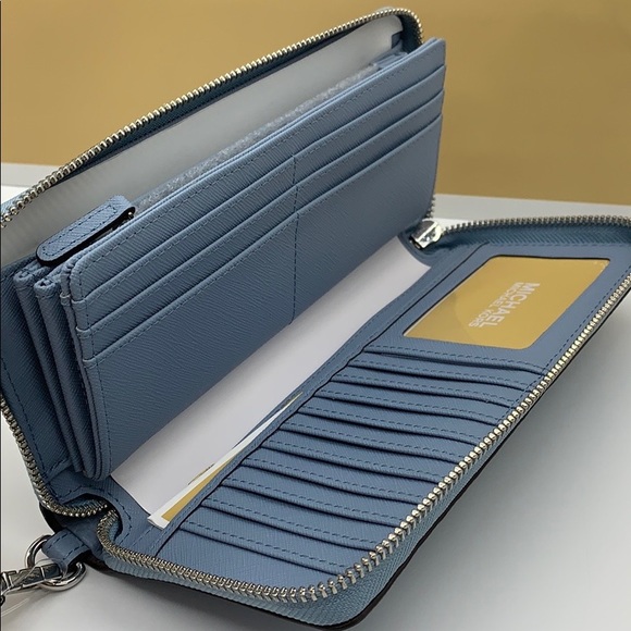 MICHAEL KORS JET SET TRAVEL LG TRVL CONTINENTAL - Picture 12 of 16